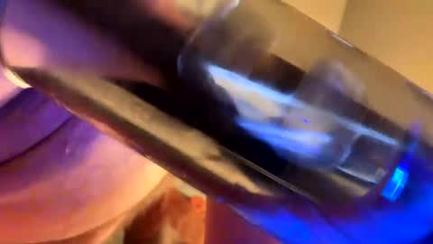 ohyea69x2 online show from December 3, 5:19 am