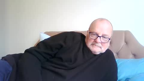 old_fkr online show from December 16, 9:46 am