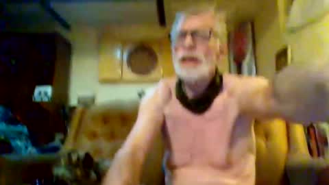 Snapshot of oldancer1959 chatting on December 20, 3:25 am oldancer1959 online show from December 20, 3:25 am