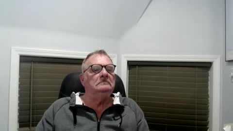 oldguybigd online show from June 4, 5:57 am