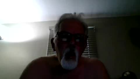 OldMIGUY online show from June 21, 9:20 pm
