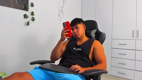 Oliver bray online show from December 17, 8:48 pm