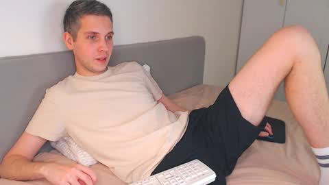 Oliver online show from December 18, 2:35 pm