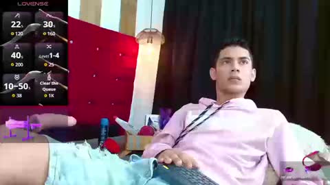 Snapshot of oliver_king_sex chatting on September 23, 4:50 pm Oliver Smith online show from September 23, 4:50 pm