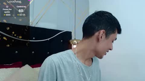 Snapshot of oliver_king_sex chatting on December 29, 5:44 pm Oliver Smith online show from December 29, 5:44 pm