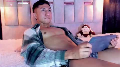 oliver mr  online show from September 26, 10:51 pm