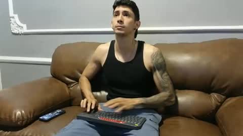 Oliver bennet online show from January 15, 2:09 pm