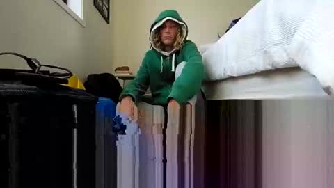 Blonde Surfer Boy online show from March 26, 5:11 am