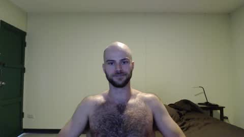 oliverclotheson online show from February 1, 4:35 am