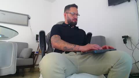 oliver online show from July 8, 1:59 pm