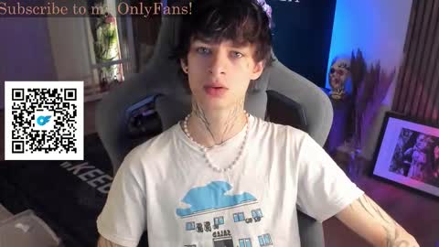 oliverrgroove online show from October 27, 4:37 am