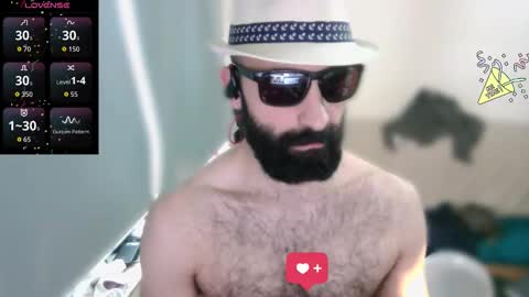 ona nisme online show from October 31, 7:12 am