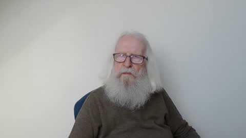 Somewhere over the rainbow online show from April 23, 7:24 am