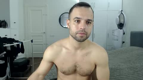 onebestlover online show from March 3, 8:44 am