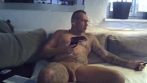Snapshot of onepussycock chatting on September 28, 12:58 pm .....mICha..... online show from September 28, 12:58 pm