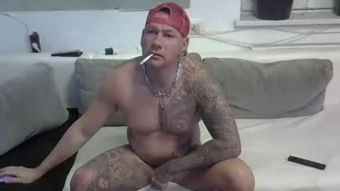 Snapshot of onepussycock chatting on October 1, 3:21 am .....mICha..... online show from October 1, 3:21 am