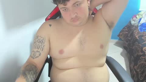Snapshot of onewhiteboichub chatting on February 17, 4:37 pm Andres INDEPENDENT MODEL online show from February 17, 4:37 pm