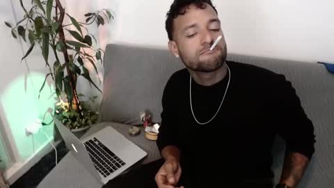 Snapshot of orlando_horny chatting on October 2, 2:04 am orlando_horny online show from October 2, 2:04 am