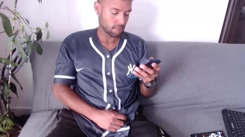 Snapshot of orlando_horny chatting on October 15, 8:05 pm orlando_horny online show from October 15, 8:05 pm