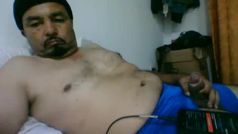oscarjhe3512 online show from May 19, 1:56 am