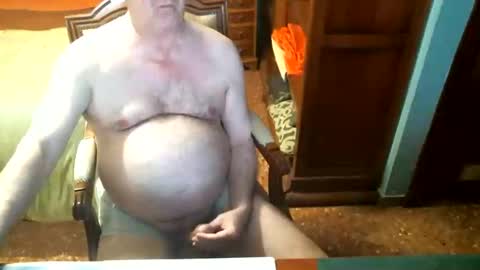 Snapshot of oscarw chatting on December 31, 3:42 pm Oscar online show from December 31, 3:42 pm