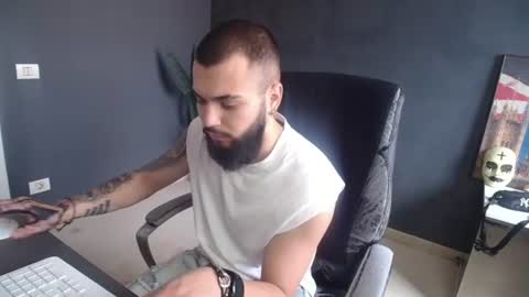 OscarWills online show from July 2, 7:03 am
