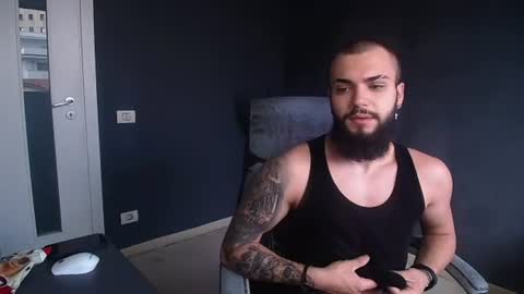 OscarWills online show from June 22, 4:19 am