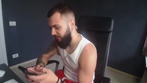 OscarWills online show from July 16, 5:03 am