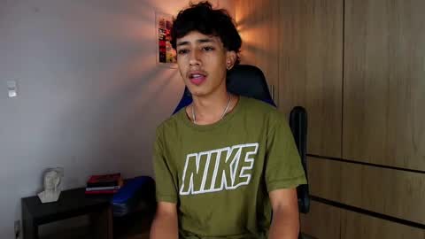 Snapshot of ostin_18hot chatting on February 9, 1:12 am ostin 18hot online show from February 9, 1:12 am