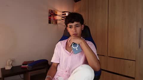 Snapshot of ostin_18hot chatting on January 23, 10:54 pm ostin 18hot online show from January 23, 10:54 pm