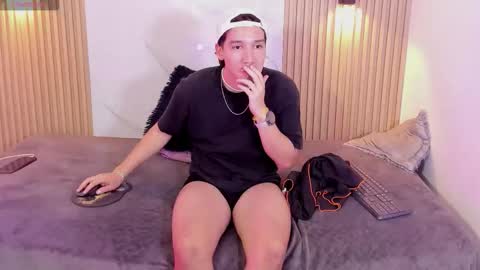 Otto Andrew online show from February 7, 11:10 pm