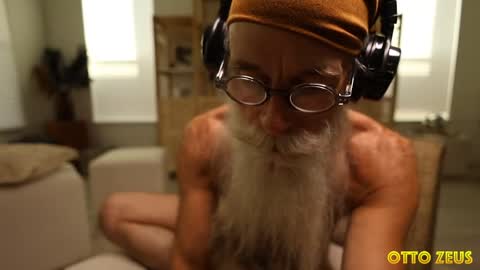 Otto Zeus online show from May 18, 1:13 am