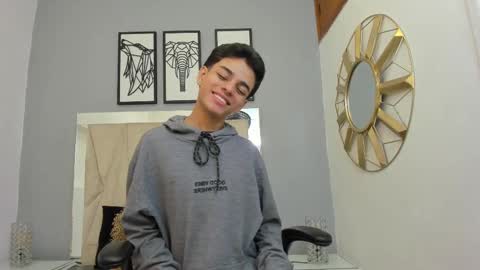 Snapshot of owen__johnson chatting on September 17, 11:33 am Owen Johnson online show from September 17, 11:33 am