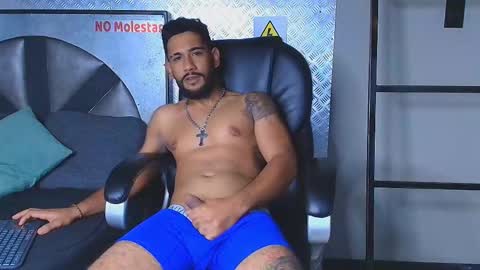 Owen Scott  online show from November 11, 5:56 am