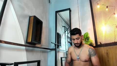 Owen Scott  online show from November 5, 4:25 am