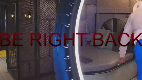 Owen Scott  online show from November 16, 7:21 am