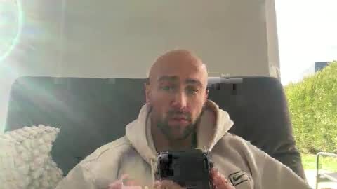 oxlade59 online show from March 26, 3:49 pm