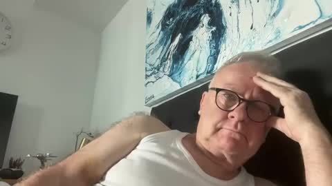 Snapshot of ozhairybearxxxx chatting on December 26, 10:41 pm ozhairybearxxxx online show from December 26, 10:41 pm