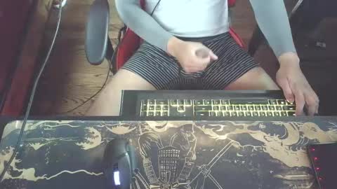 Snapshot of p_m_w_4l chatting on October 12, 4:45 pm Jay M online show from October 12, 4:45 pm