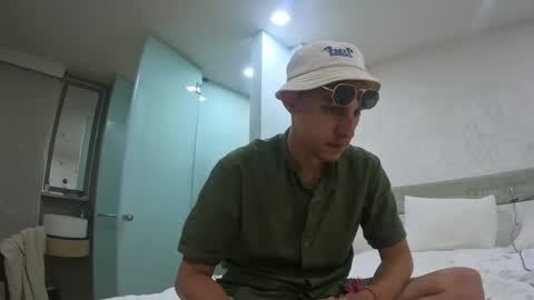 Pablo Superjet online show from May 6, 3:34 pm