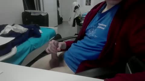 pere online show from April 18, 7:07 pm