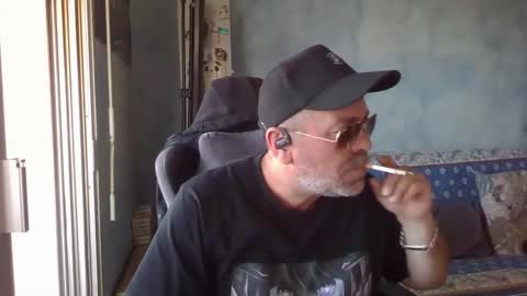 fla online show from May 12, 7:28 am