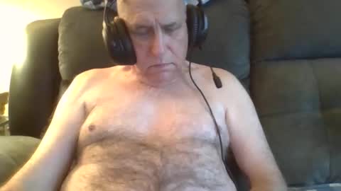 pandarianhunter123 online show from April 19, 5:56 pm