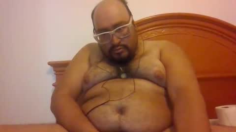 papi_adiel4 online show from January 11, 2:32 pm