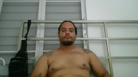 PapiiPR185 online show from January 19, 9:00 am