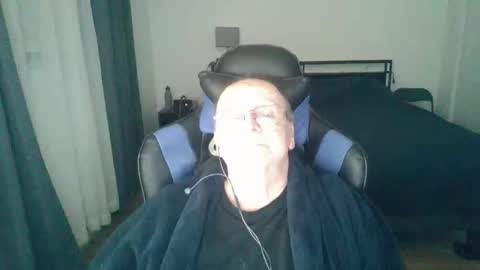 papilly online show from March 12, 11:34 pm