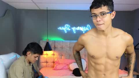 Ryan And Casper online show from December 6, 12:12 am