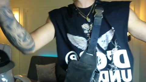 Ryan And Casper online show from January 15, 11:40 pm