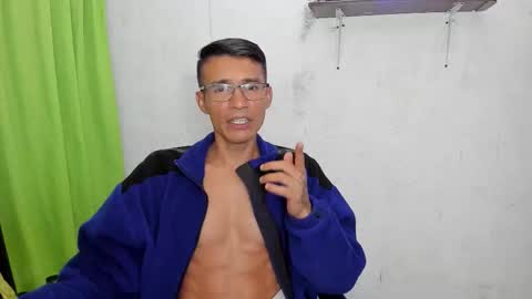 EDUAR Independent model online show from December 5, 10:50 pm