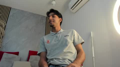 paul_owens online show from July 8, 4:44 pm